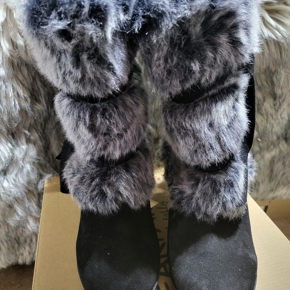 BearPaw Bridget Black Suede with grey & Black faux Fur Block heel Boot New n box